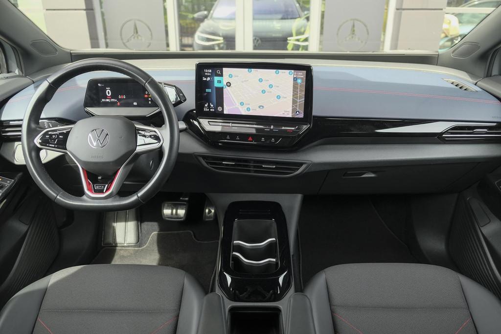 Volkswagen ID.5 GTX 300pk 77 kWh Sportstoelen *SOH 93%* Warm, Stof, Vierwielaandrijving, 450 min, Zilver of Grijs
