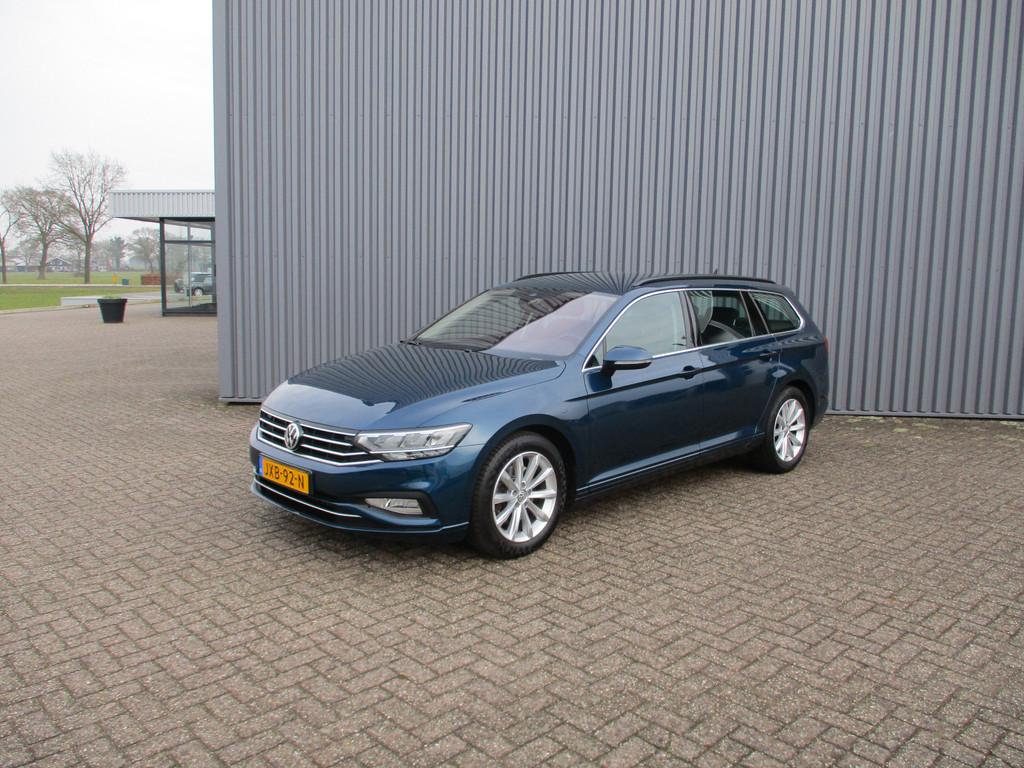 Volkswagen Passat Variant 1.5 TSI 150 Pk Comfort Business Na, Auto's, Volkswagen, 4 cilinders, 150 pk, Blauw, Grijs