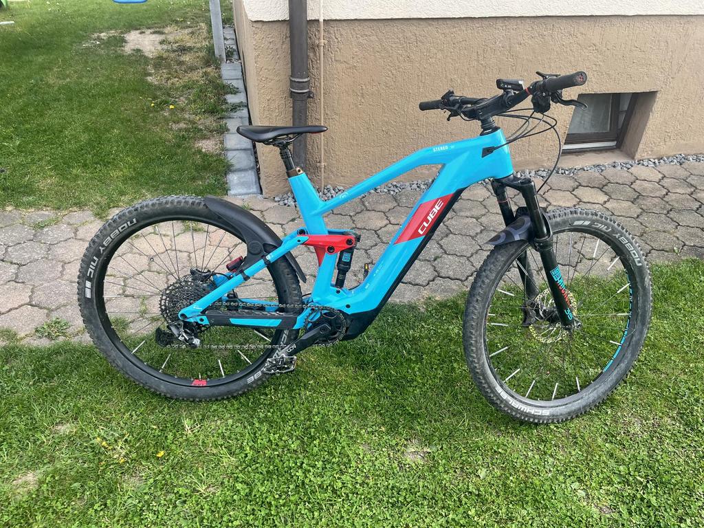 CUBE STEREO HYBRID 140 HPC RACE 625, ROCK SHOX, eMTB, Bosch, Fietsen en Brommers, Fietsen | Dames | Damesfietsen, Ophalen of Verzenden