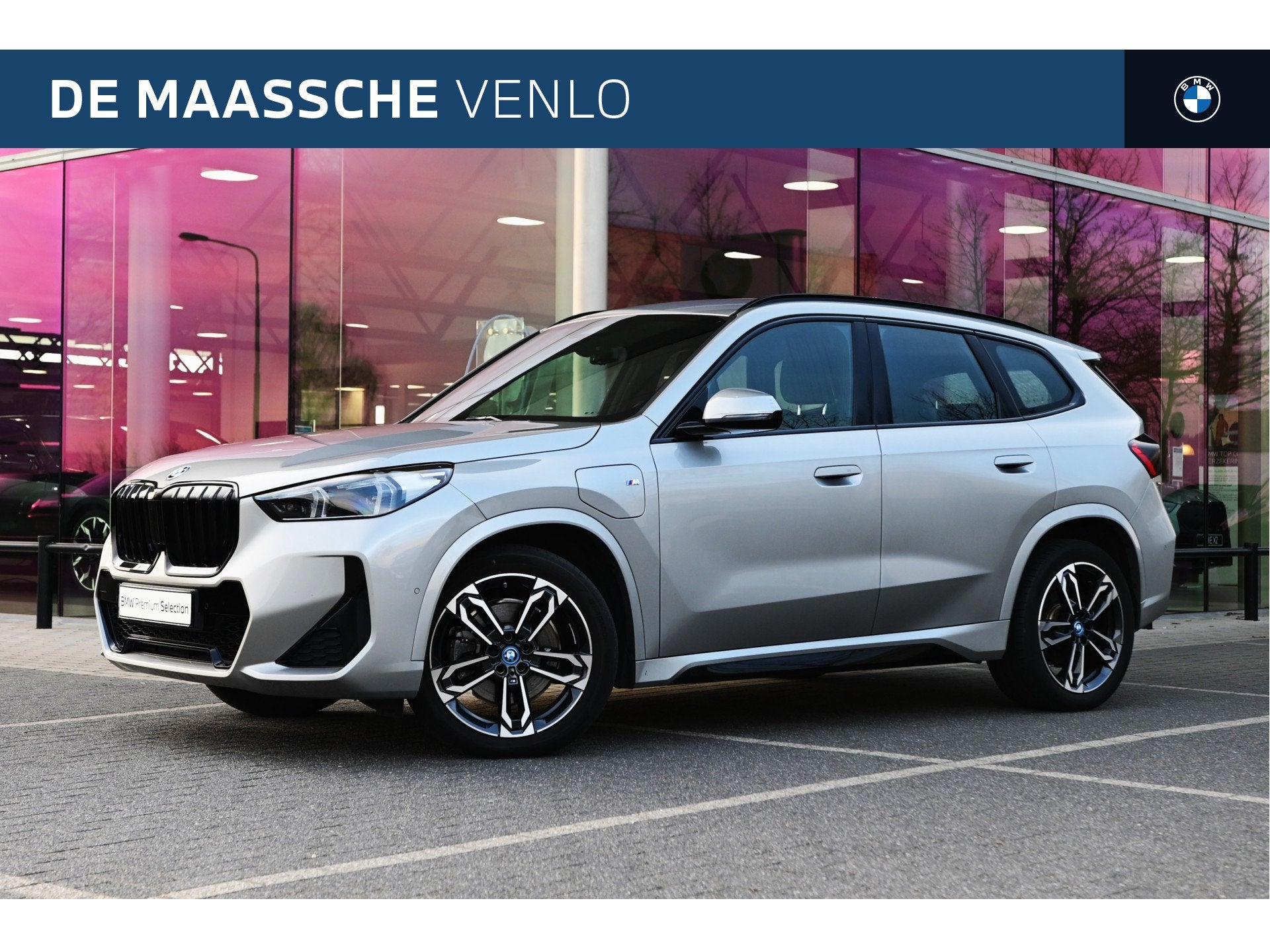 BMW X1 xDrive25e M Sport Automaat / Sportstoelen / Achteruit