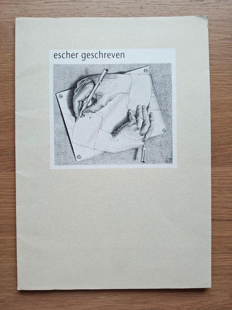 Peter Hoefnagels - Escher geschreven, Boeken, Ophalen of Verzenden, Zo goed als nieuw, Schilder- en Tekenkunst