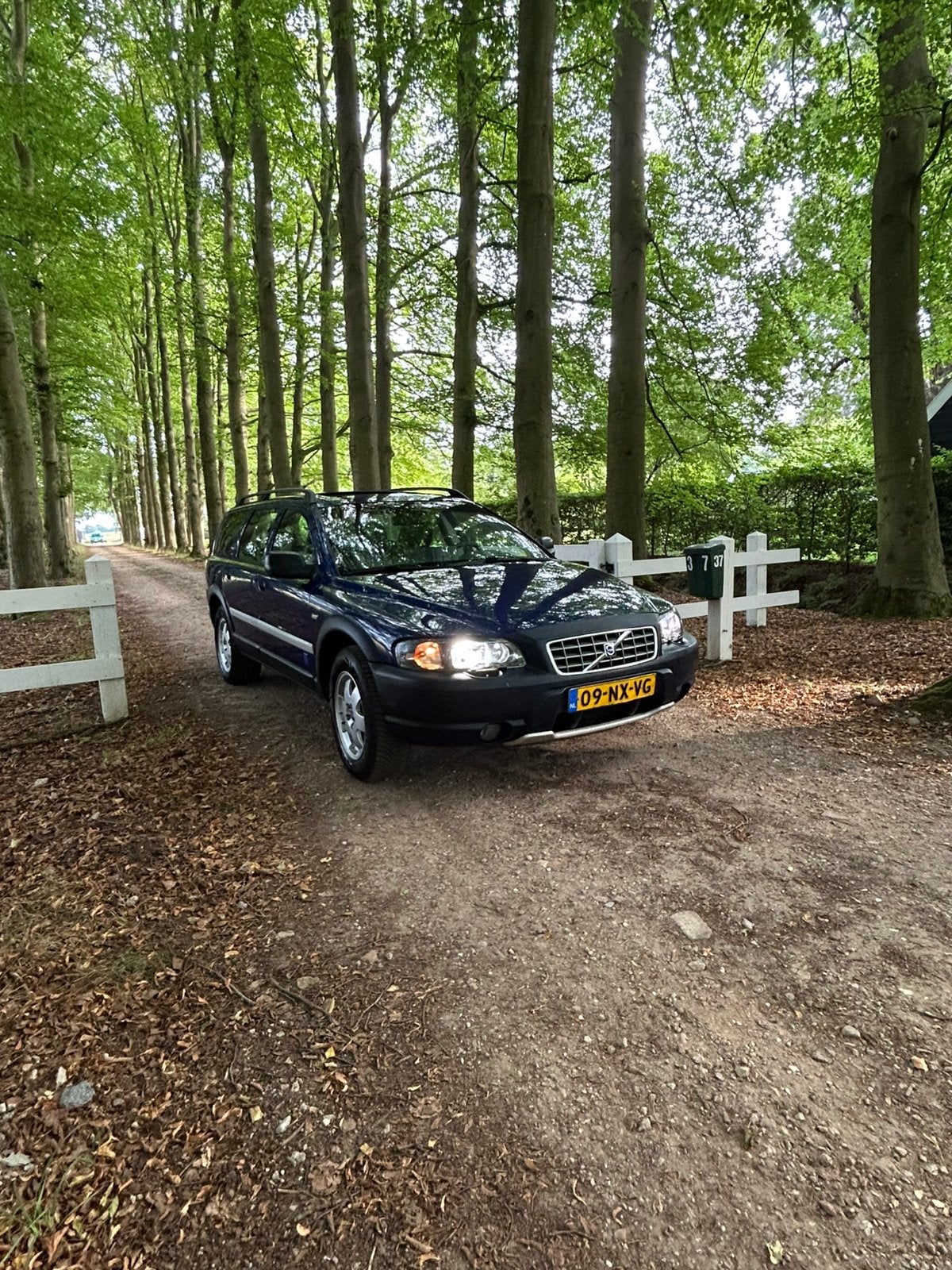 Volvo XC70 2.4T AWD Ocean Race – automaat gereviseerd, 1800 kg, Zwart, Blauw, Stationwagon