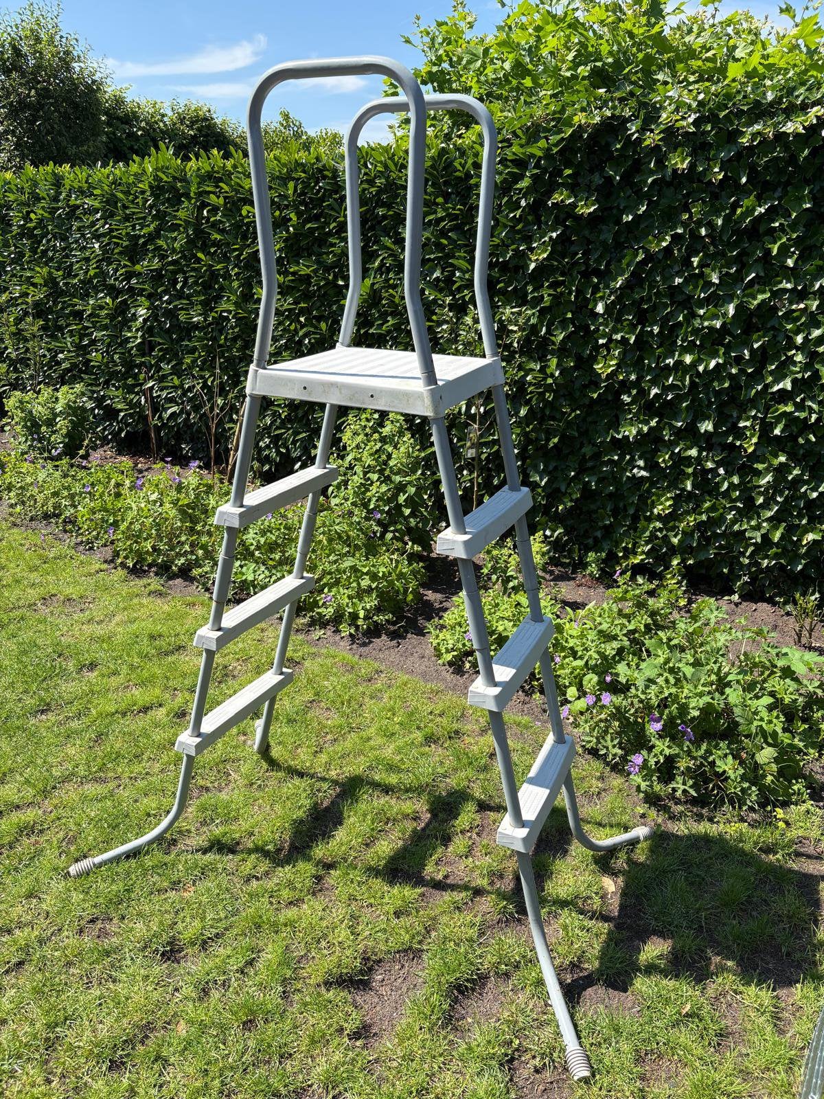 Zwembad trap., Ophalen, Gebruikt