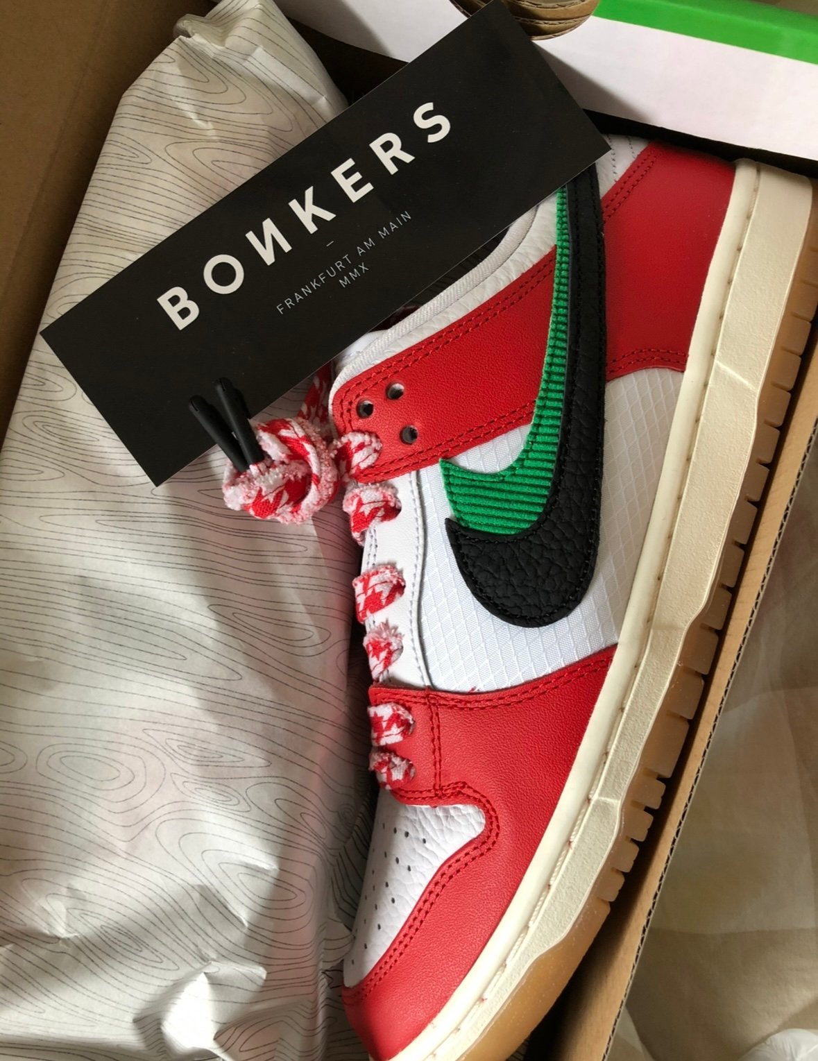 Nike sb dunk low  habibi maat 41  US 8 Rotterdam, Ophalen, Nieuw, Overige kleuren