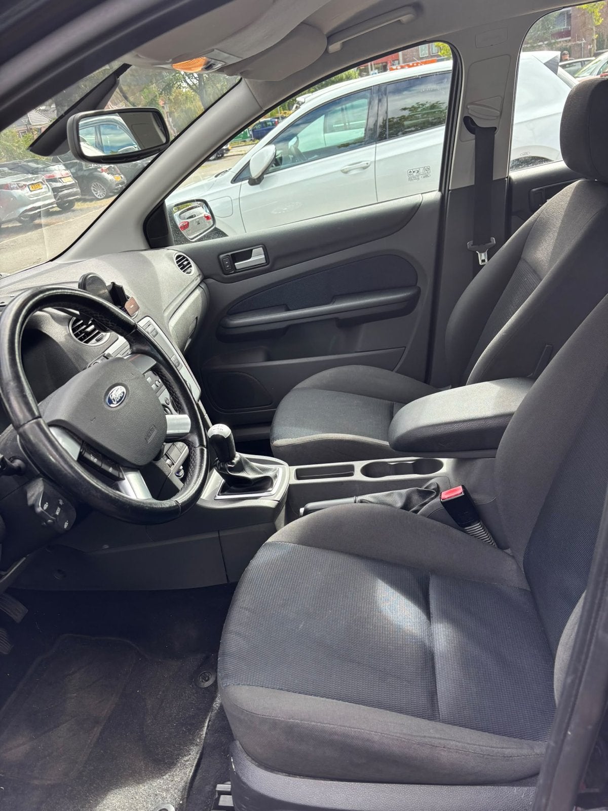 Foto 9 van Ford Focus 1.8 Ghia. (Full Option) Wagon