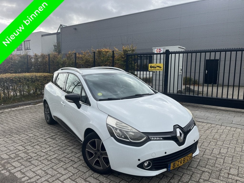 Renault Clio 1.5 dCi Night&Day R-Link Bleutooth Parksensor 2, Euro 5, Gebruikt, 4 cilinders, Verwarmde buitenspiegels