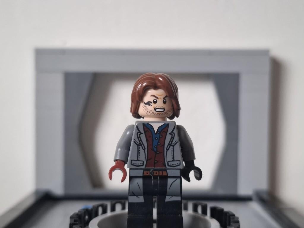 LEGO Jurassic World - minifiguur - jw095 - Rainn Delacourt, Ophalen of Verzenden, Zo goed als nieuw, Losse stenen, Lego