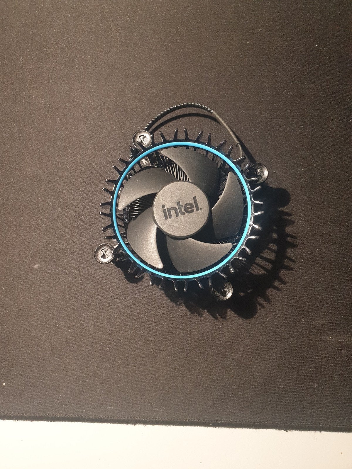 Lga 1700 stock cooler, Computers en Software, Computerkoelers, Ophalen of Verzenden, Zo goed als nieuw, Luchtkoeling