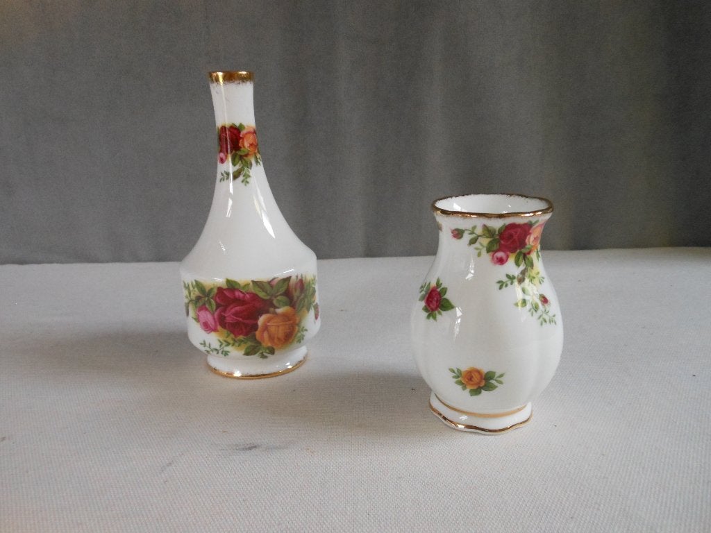 Royal Albert vaasjes, Ophalen of Verzenden, Zo goed als nieuw, Porselein, Overige typen