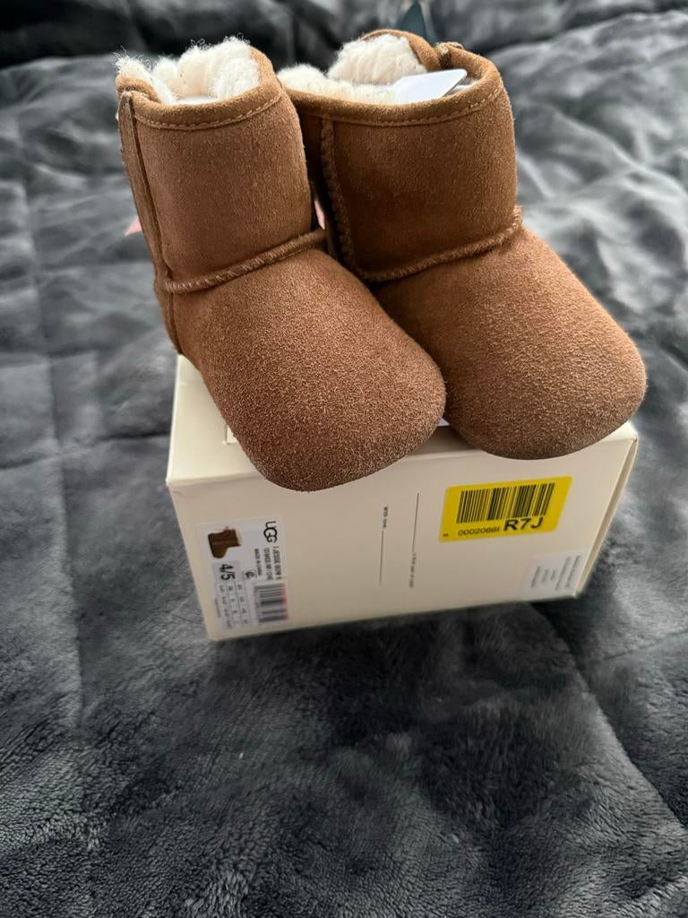 UGG laarsjes voor baby's - Maat 4/5, Ophalen of Verzenden, Gebruikt, Meisje, Laarsjes