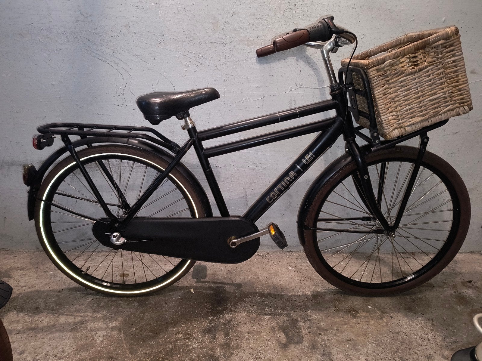 Jongensfiets transportfiets 26inch Cortina U4 met voordrager, Fietsen en Brommers, Fietsen | Jongens, 26 inch of meer, Versnellingen