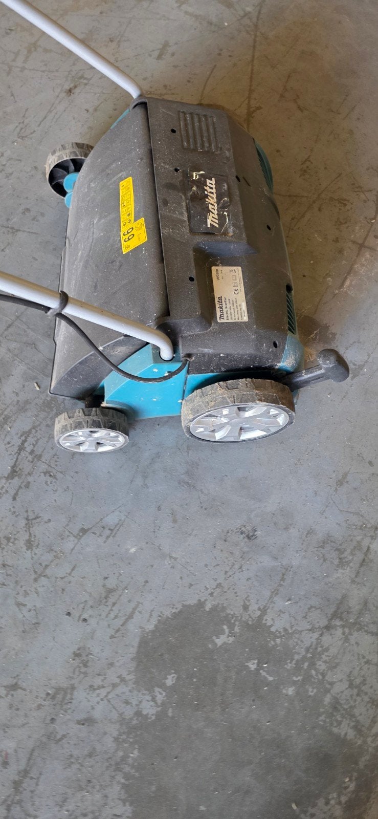 Makita Elektrische Verticuteermachine/Grasmaaier, Cirkelmaaier, Gebruikt, Elektrische grasmaaier, Ophalen of Verzenden