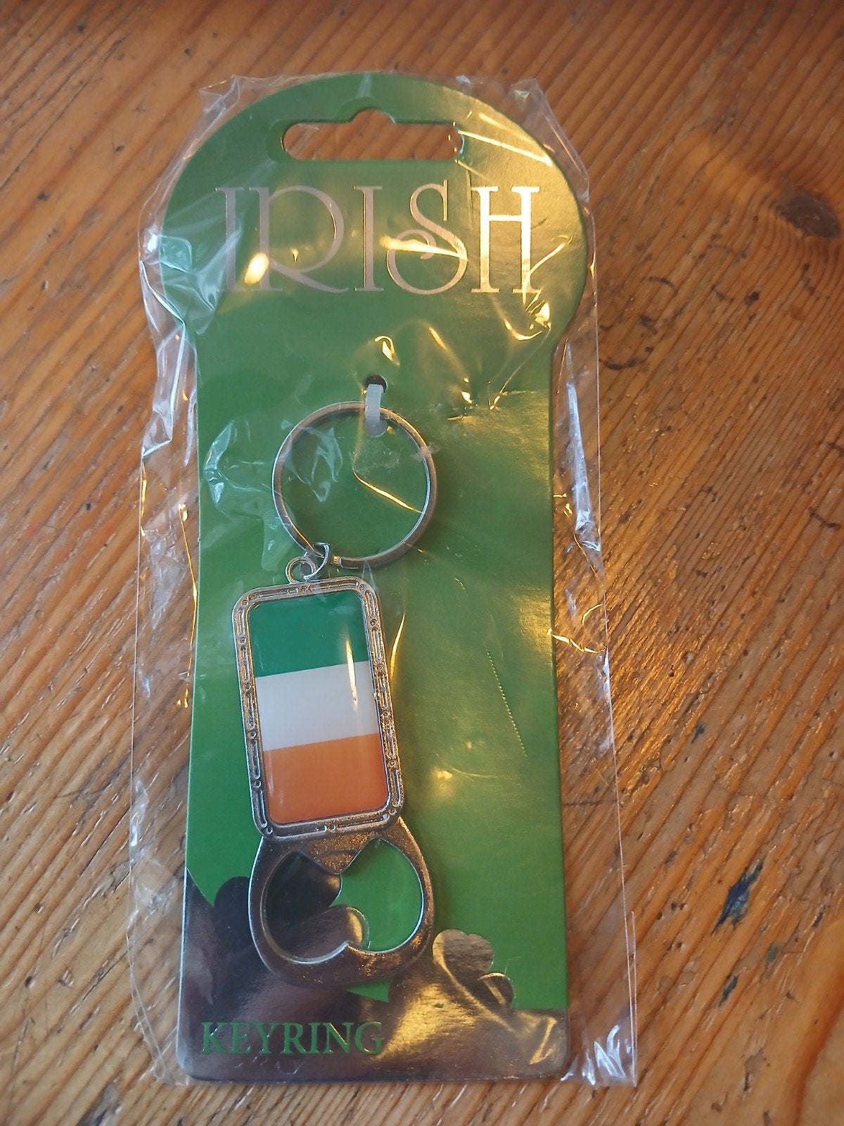 Nieuwe sleutelhanger met flesopener, Ophalen of Verzenden