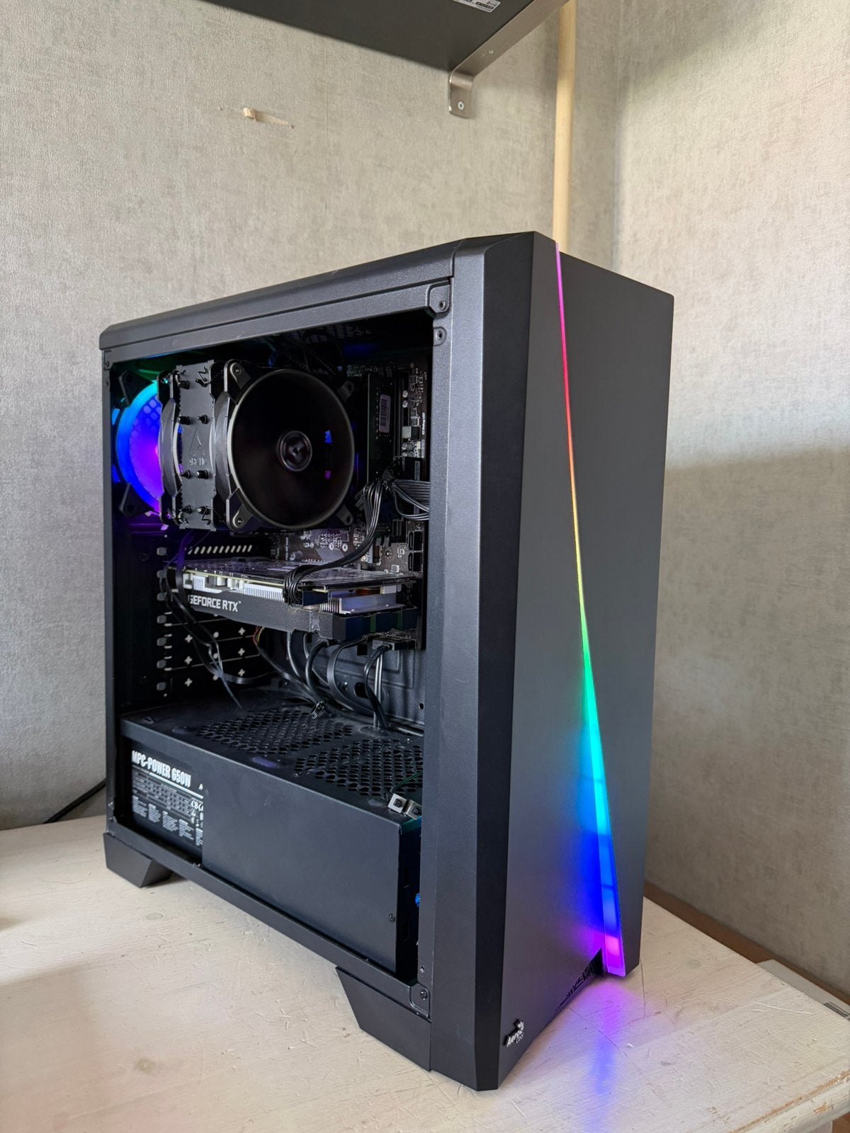 Game Pc  // Ryzen 5 3600 // RTX 2060 // 16GB RAM / SSD / HDD, Computers en Software, Desktop Pc's, Zelfgebouwde PC, Zo goed als nieuw