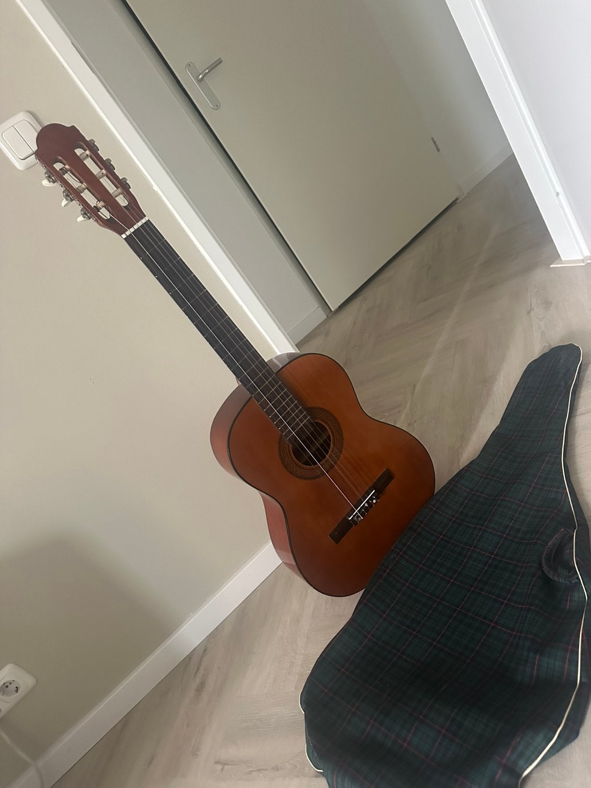 Gitaar te koop, Ophalen of Verzenden, Zo goed als nieuw, Klassieke of Spaanse gitaar