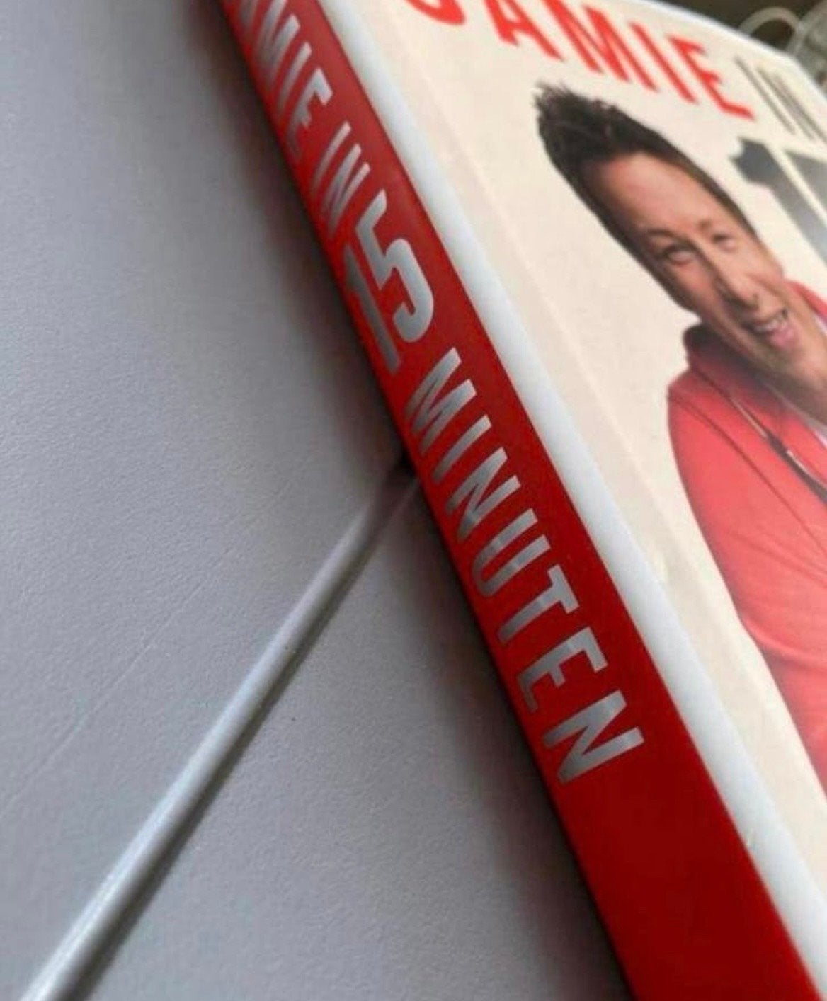 Jamie in 15 Minuten - Kookboek Jamie Oliver, Boeken, Kookboeken, Zo goed als nieuw, Voorgerechten en Soepen, Europa, Gezond koken