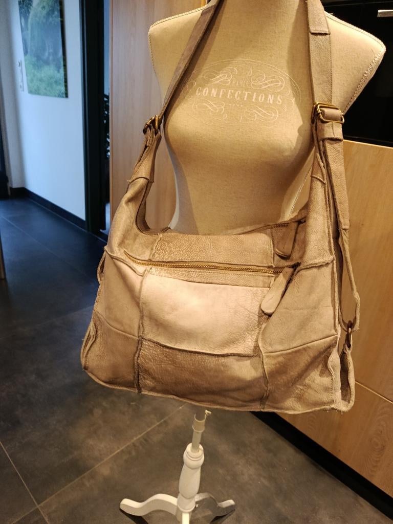 Grote leren tas uit Italië - Zo goed als nieuw, Sieraden, Tassen en Uiterlijk, Tassen | Damestassen, Ophalen of Verzenden, Zo goed als nieuw