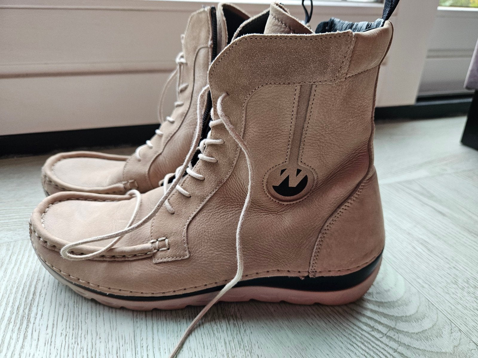 wolky laarzen maat 43, Ophalen of Verzenden, Zo goed als nieuw, Beige, Hoge laarzen