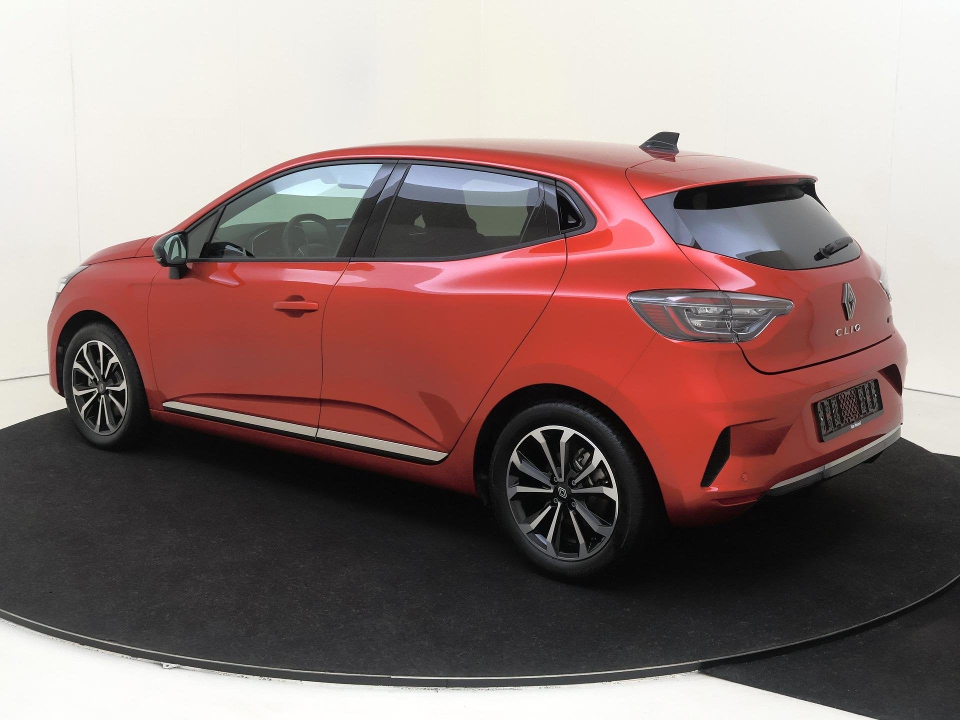 Renault Clio 1.6 E-Tech Full Hybrid 145 techno | Apple carpl, Auto's, Gebruikt, Euro 6, 4 cilinders, Leder en Stof