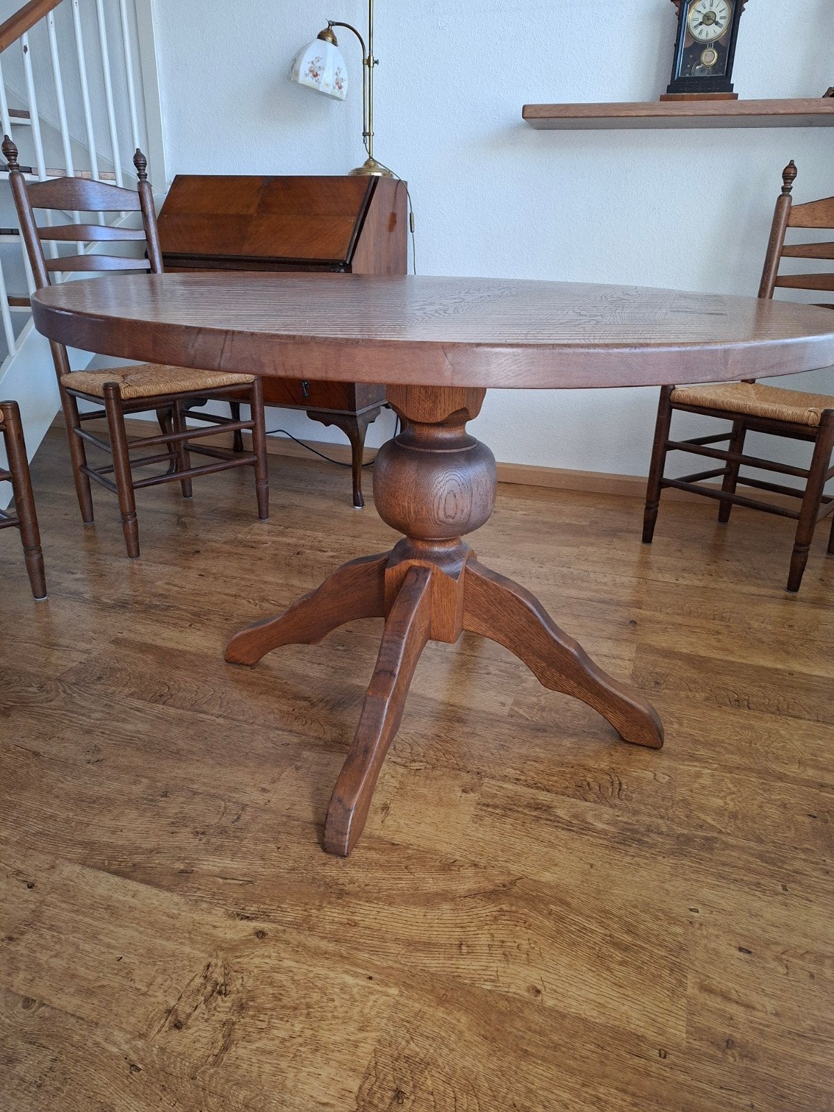 Eettafel gedisseld blad., Ophalen