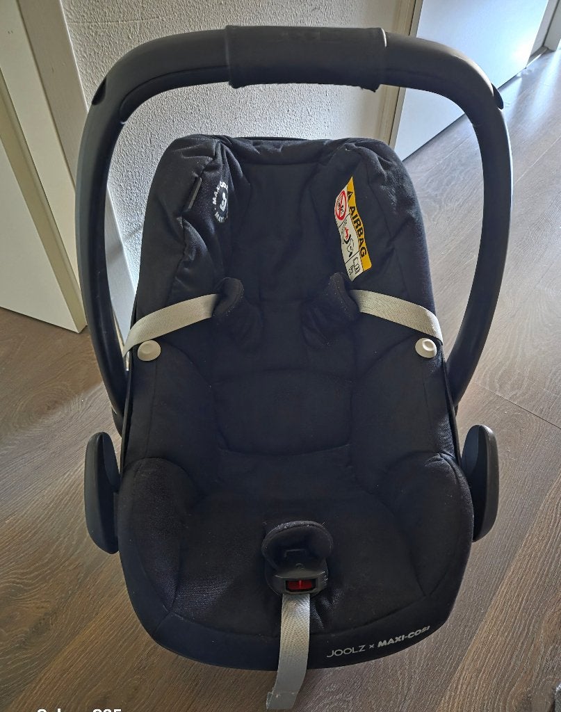 Maxicosi Joolz met isofix zeer goede staat, Kinderen en Baby's, Autostoeltjes, Ophalen, Verstelbare rugleuning, Zo goed als nieuw