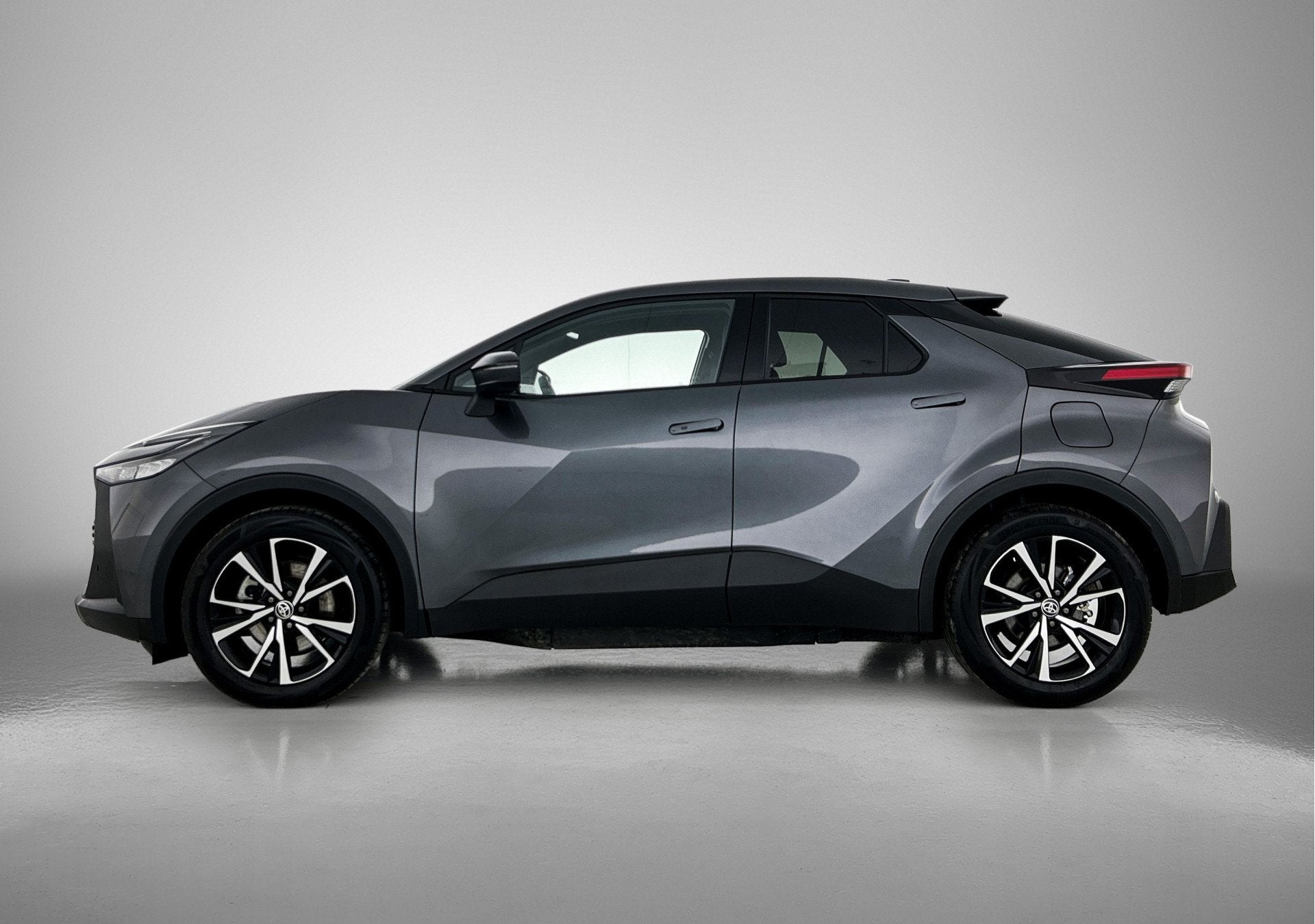 Toyota C-HR 2.0 Plug-in Hybrid 220 Dynamic | Adaptive Cruise, Auto's, 12 maanden, Stof, 4 cilinders, Bedrijf