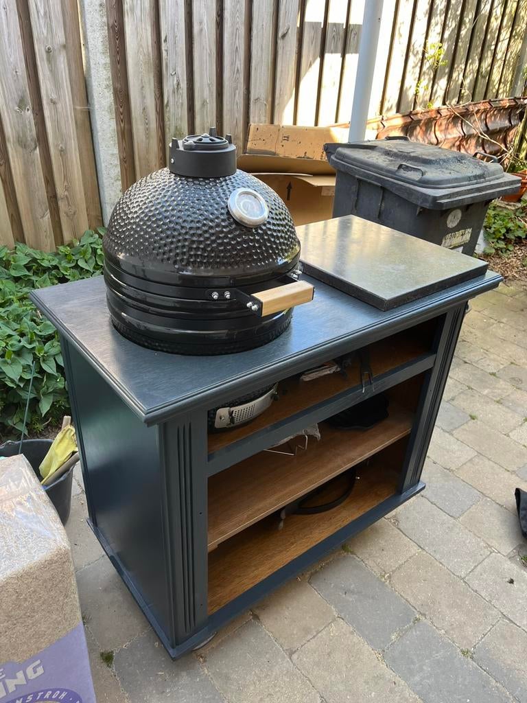 BBQ Kast, Tuin en Terras, Ophalen, Zo goed als nieuw, Houtskool