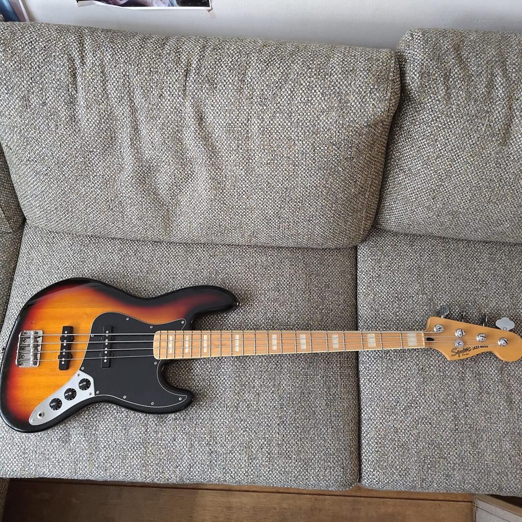 Squier jazz bass - prima staat, Ophalen of Verzenden, Gebruikt, Elektrisch