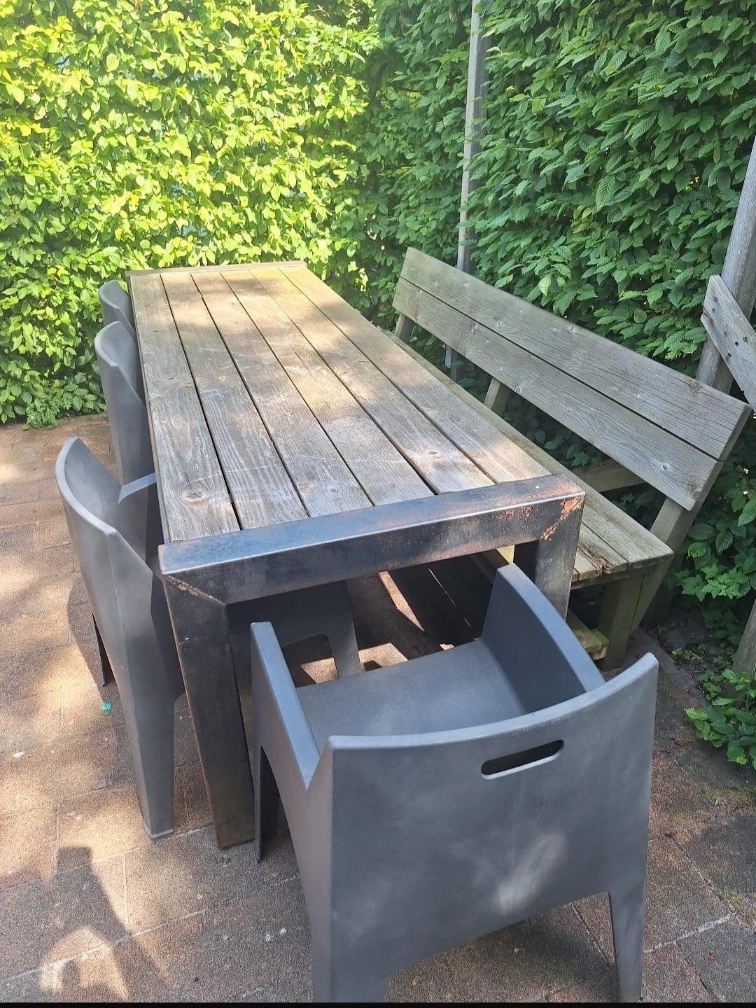 Grote tuinset met 4 stoelen, bank en Douglas houten tafel, Ophalen of Verzenden, Gebruikt, Hout, Bank