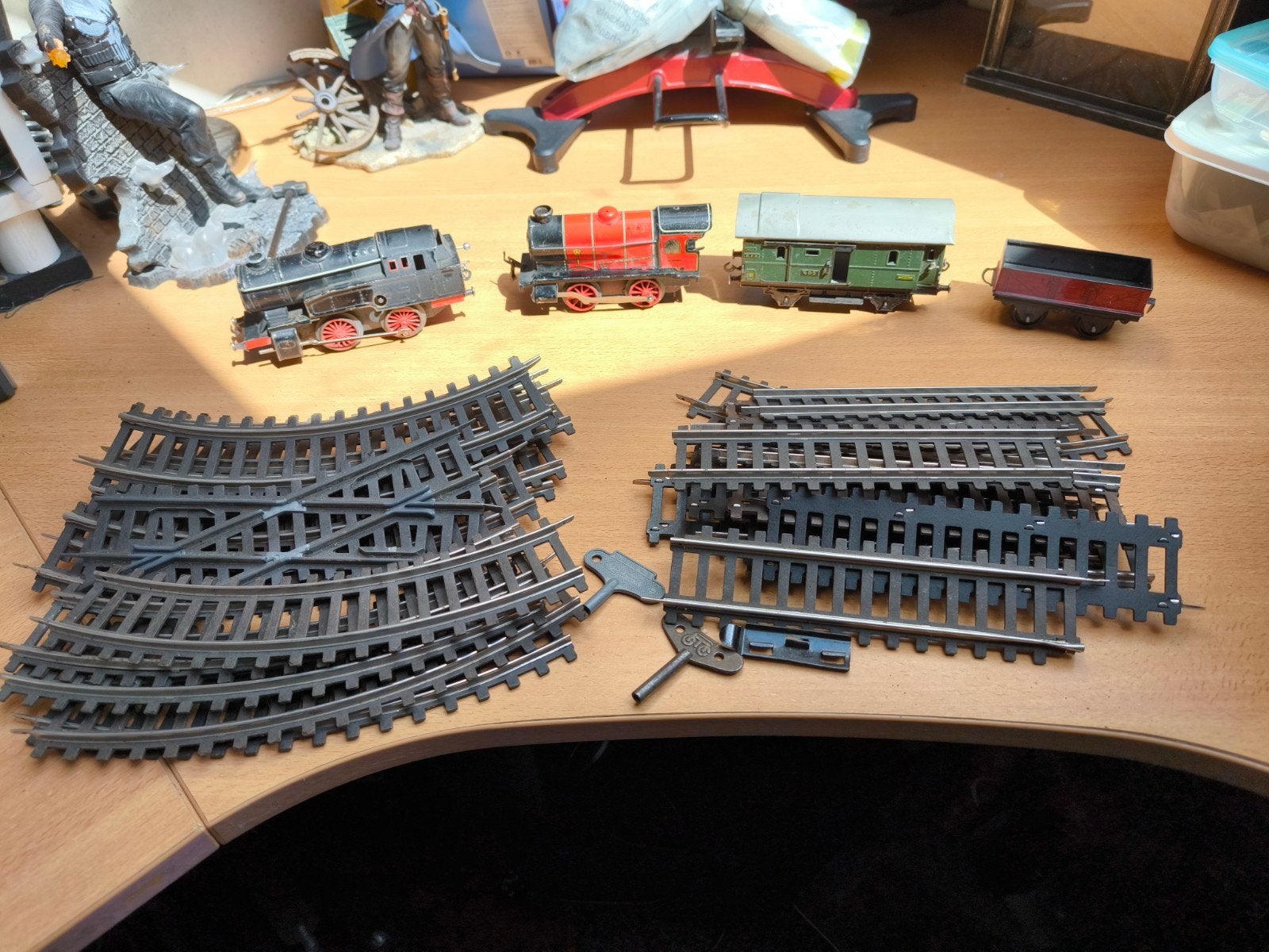 Oude opwind treinen met rails, Ophalen, Gelijkstroom