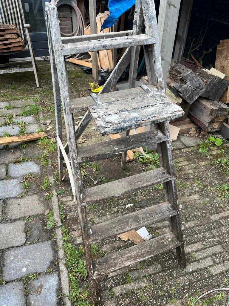 Klassiek Houten trapje / schilderstapje, Doe-het-zelf en Verbouw, Ladders en Trappen, Ophalen of Verzenden, Gebruikt, Trap, Minder dan 2 meter