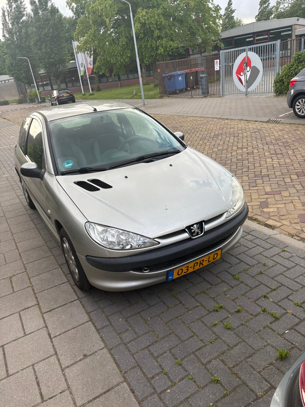 Peugeot 206 1.4 X-line 3D 2004 Grijs, Auto's, Peugeot, Voorwielaandrijving, 31 €/maand, 4 cilinders, Origineel Nederlands