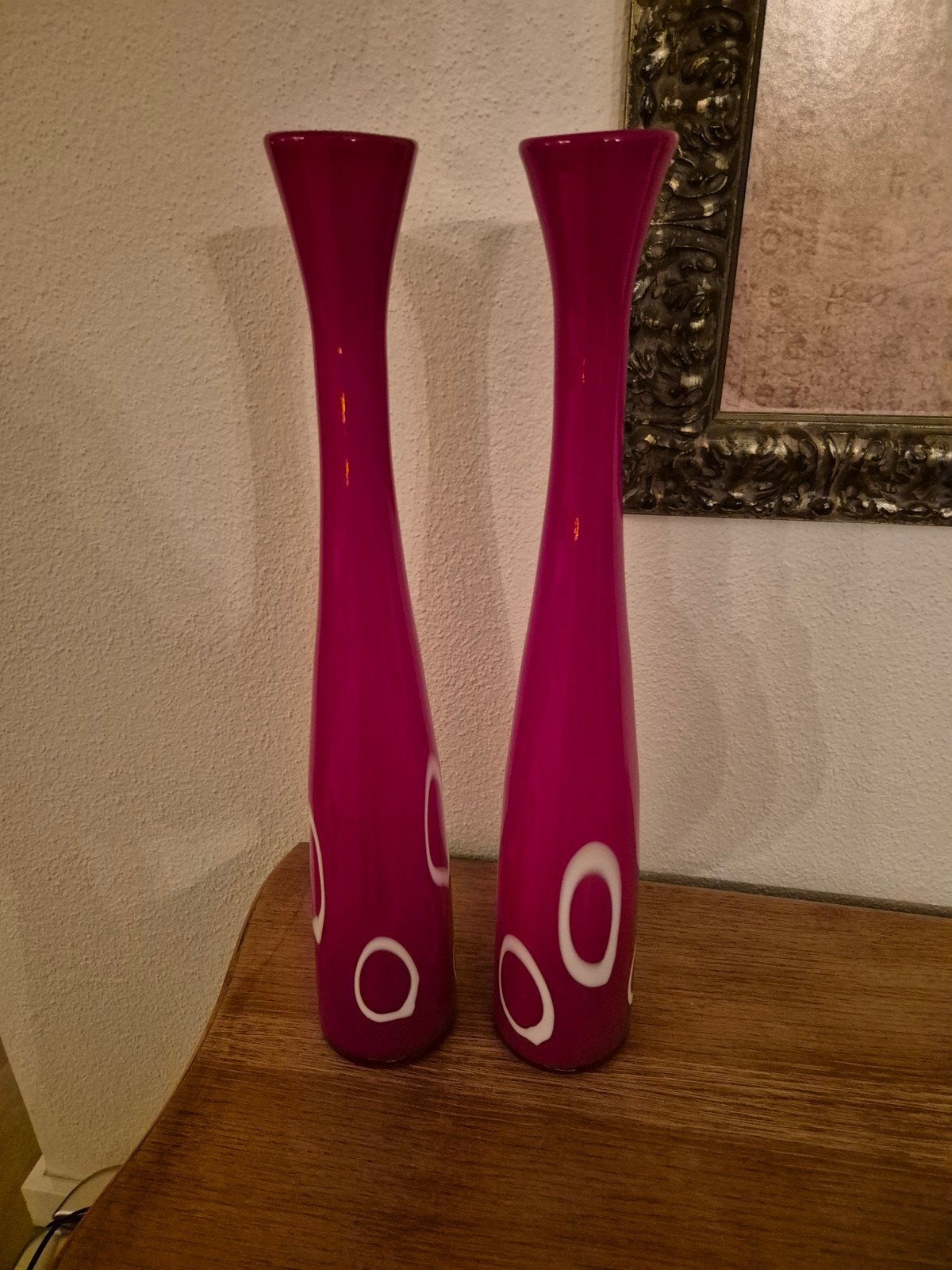 2 grote rode vazen, Huis en Inrichting, Woonaccessoires | Vazen, 52 cm, Ophalen of Verzenden, Rood, Glas