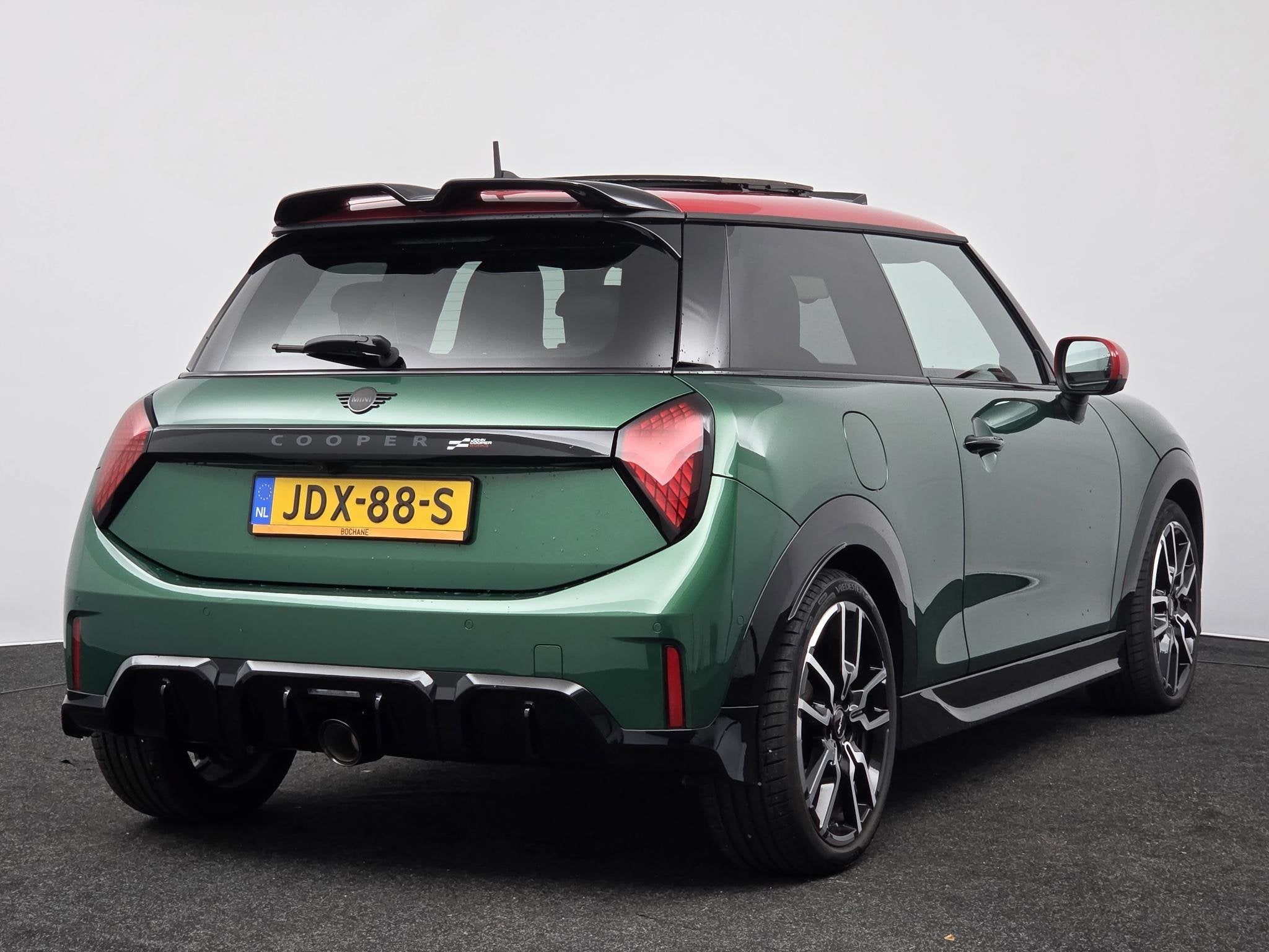 MINI 3-Deurs 2.0 JCW John Cooper Works XL | 1e Eigenaar | NL, 1998 cc, 15 km/l, Gebruikt, 4 cilinders