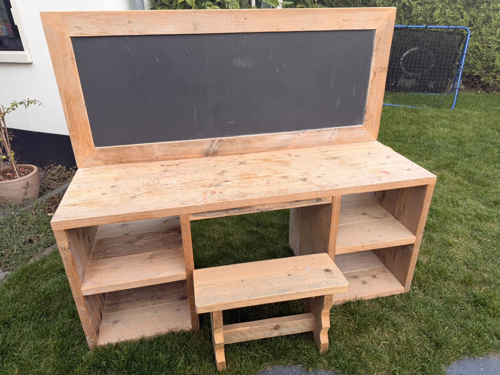 Op maat gemaakte steigerhouten kindertafel met bankje, Ophalen, Gebruikt, Tafel(s) en Stoel(en)