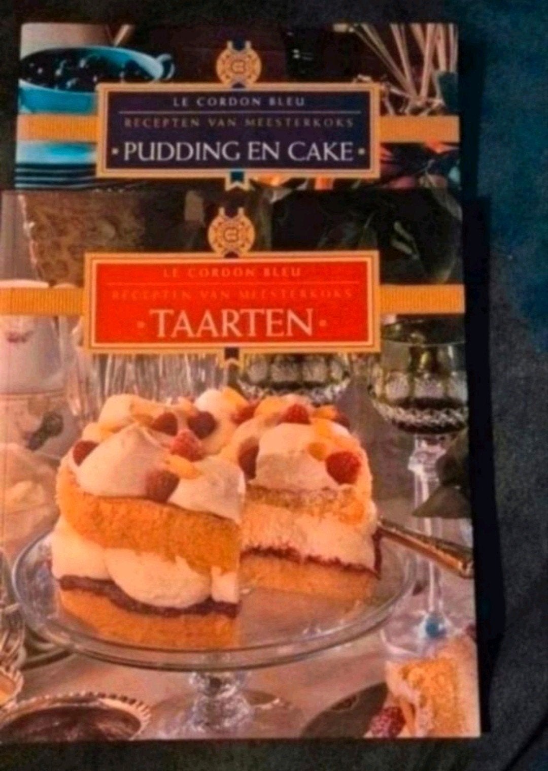 Le Cordon Bleu: Taarten & Pudding en Cake (onbeschadigd), Ophalen of Verzenden, Zo goed als nieuw, Taart, Gebak en Desserts