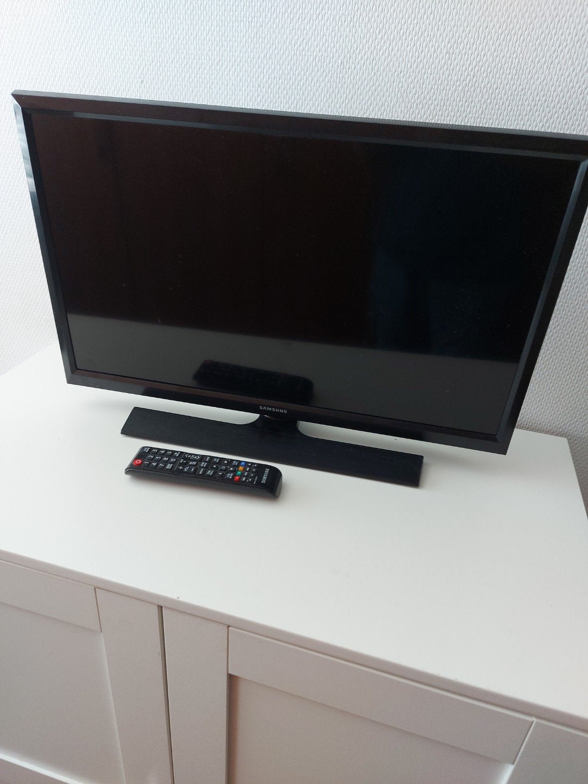 Samsung T24E310EW/EN LED TV - 60 cm (24 inch), Audio, Tv en Foto, Televisies, Ophalen