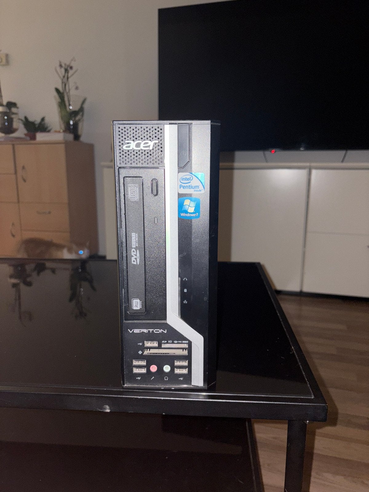 Acer Veriton Desktop PC - Intel Pentium, Compact