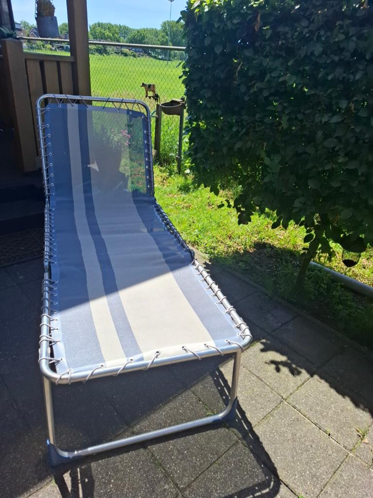 stretchbed/ ligbed van CRESPO, Ophalen, Aluminium, Verstelbaar
