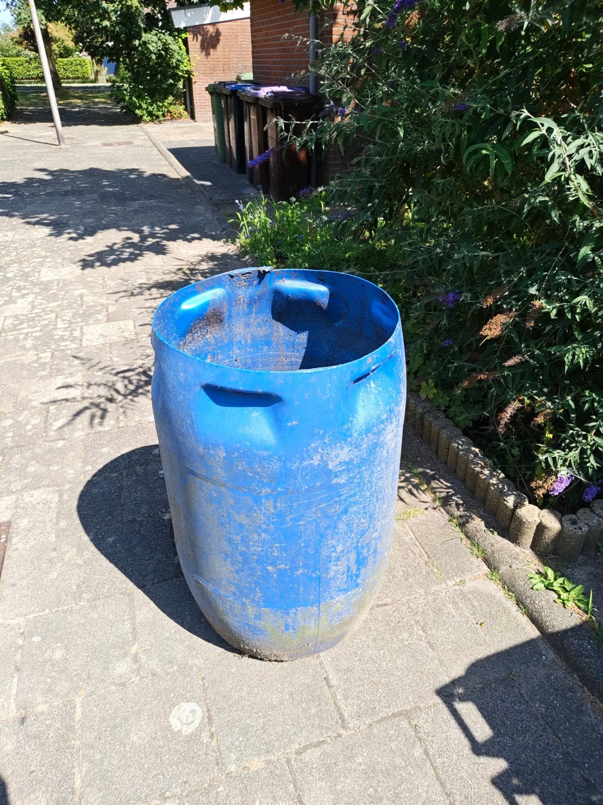 GRATIS Blauwe kunststof ton, Tuin en Terras, Ophalen, Kunststof, Gebruikt, Minder dan 60 cm