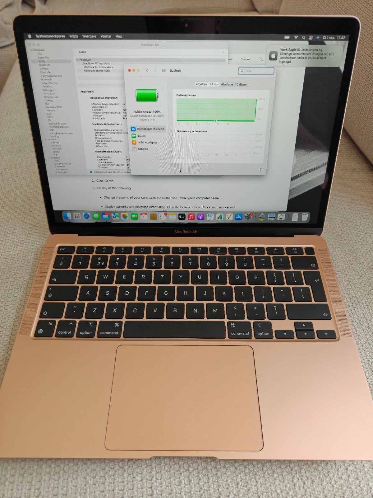 MacBook Air 13 inch M1 256GB 8GB RAM batterij conditie 99%, Ophalen, Qwerty, 13 inch, Zo goed als nieuw