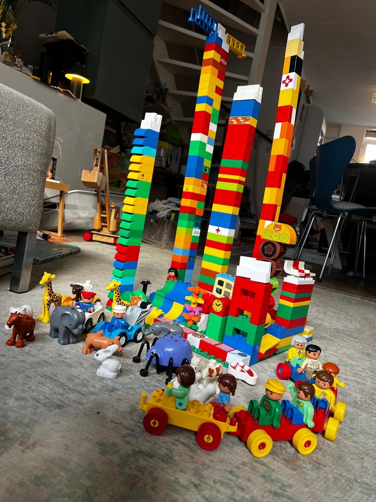 Grote partij Duplo met onderplaat en veel figuren, Ophalen of Verzenden, Gebruikt, Overige merken