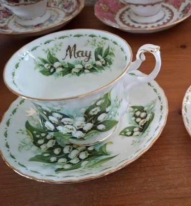 Royal Albert Flower of the Month., Ophalen of Verzenden