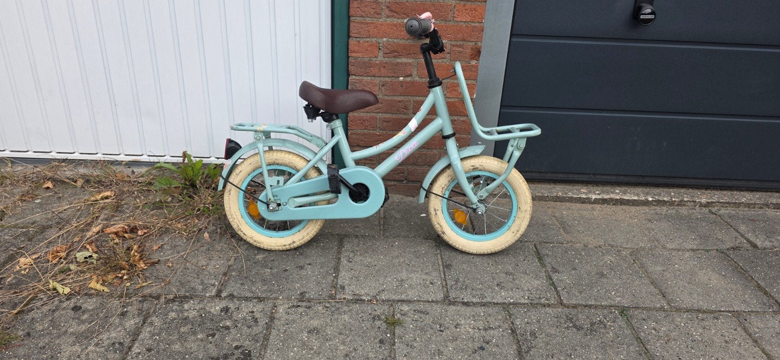 Kinderfiets 12 inch met voordrager en terugtraprem, Ophalen, Terugtraprem, Gebruikt, Onbekend