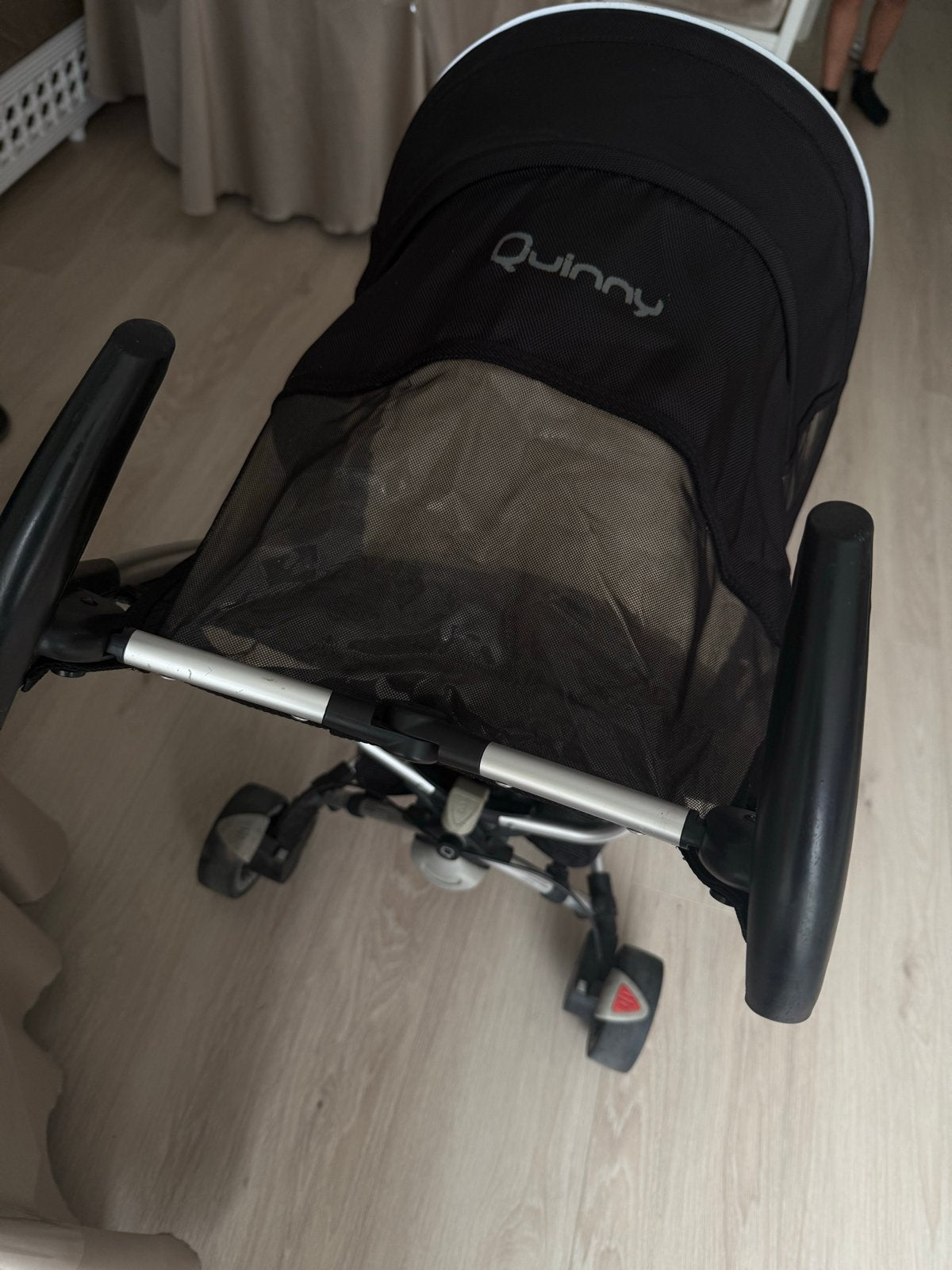 Quinny buggy - Zwart en nog in goede staat, Kinderen en Baby's, Buggy's, Ophalen, Gebruikt, Quinny