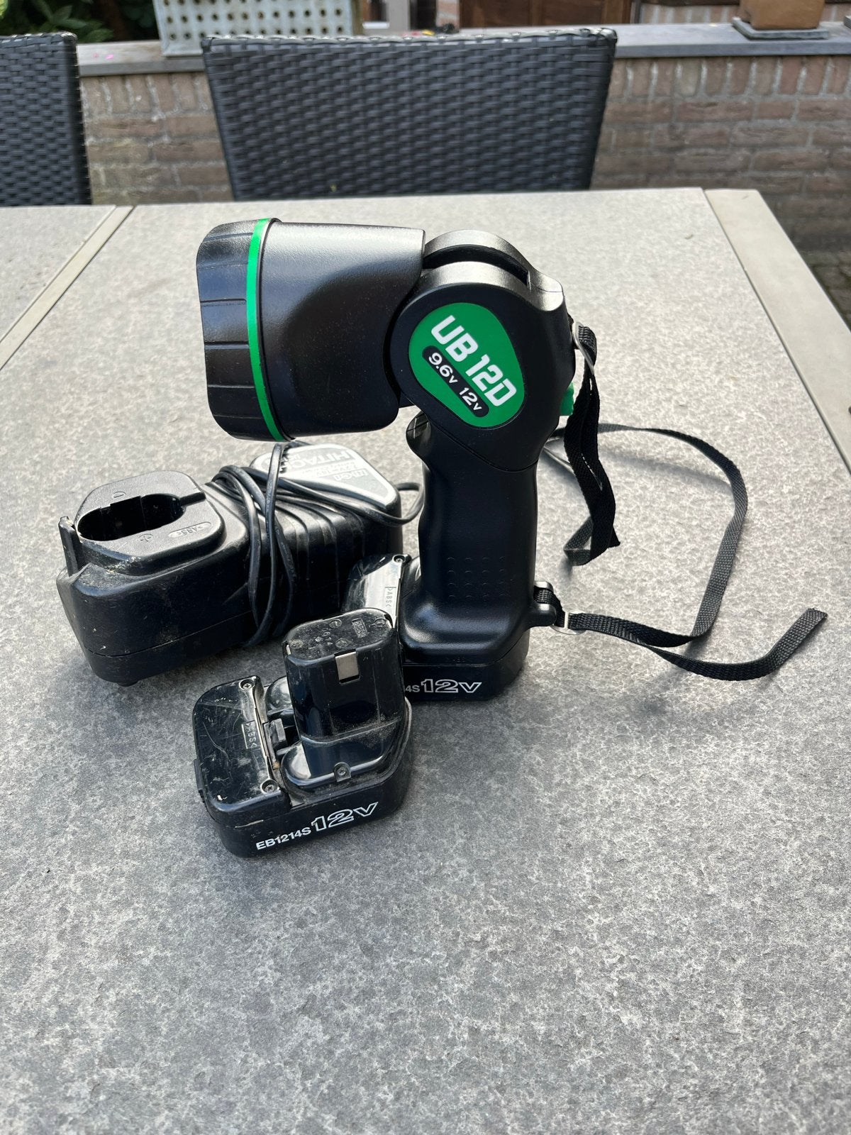 Hitachi Koki UB 12D Zaklamp met 2 accu's en oplader, Ophalen of Verzenden, Gebruikt
