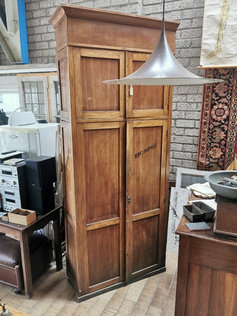 Hoge oude apothekerskast, Ophalen of Verzenden, Gebruikt