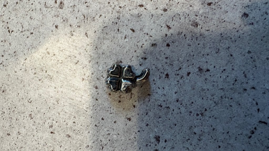 Te koop Bedel klavertje  4, Ophalen of Verzenden, Zo goed als nieuw, Zilver, Overige merken