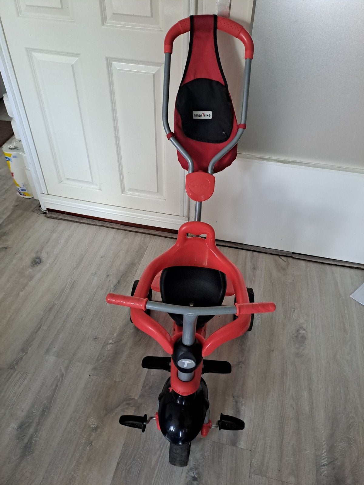 Te koop;Nette SmarTrike Driewieler met duwstang, Ophalen, Gebruikt, Duwstang