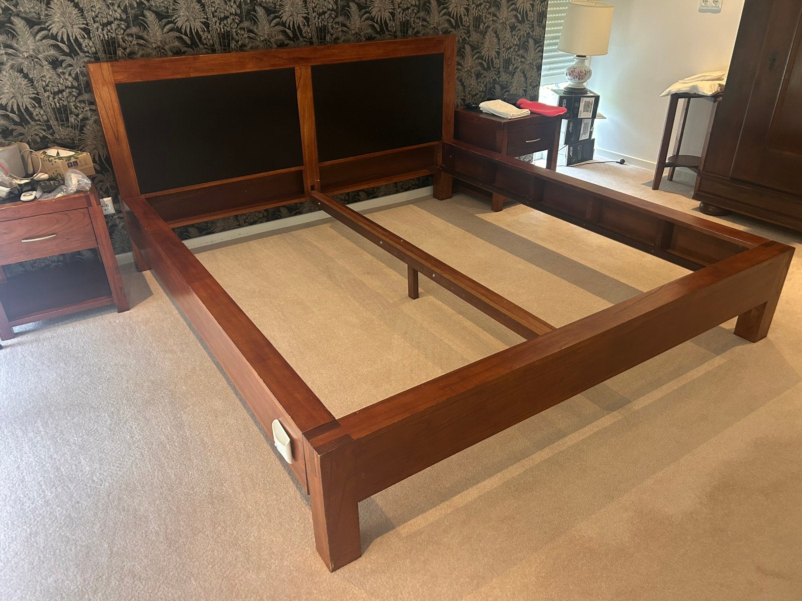 Hoge kwaliteit houten bedframe, Ophalen, Gebruikt, Bruin, Tweepersoons